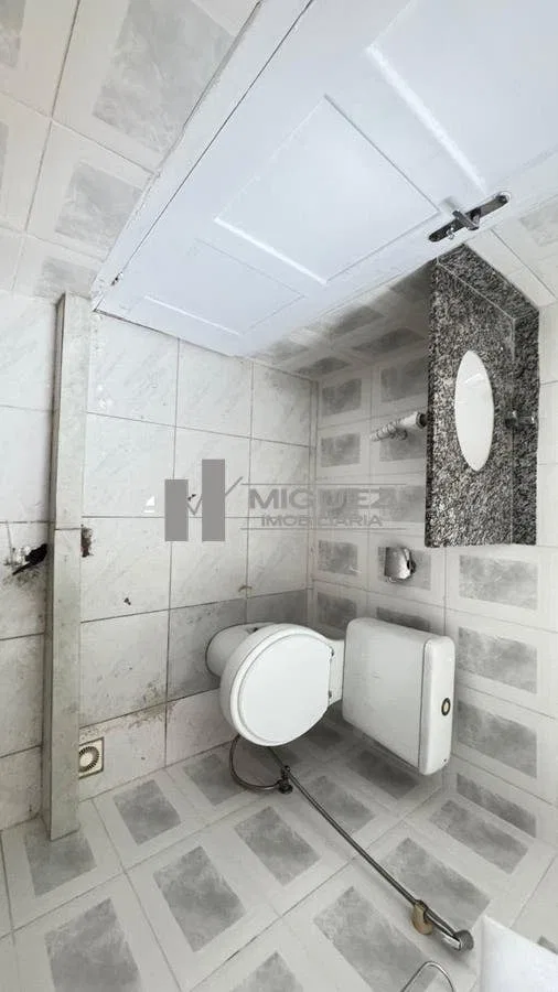 House, 80 m², with wood or laminate floors — photo 2