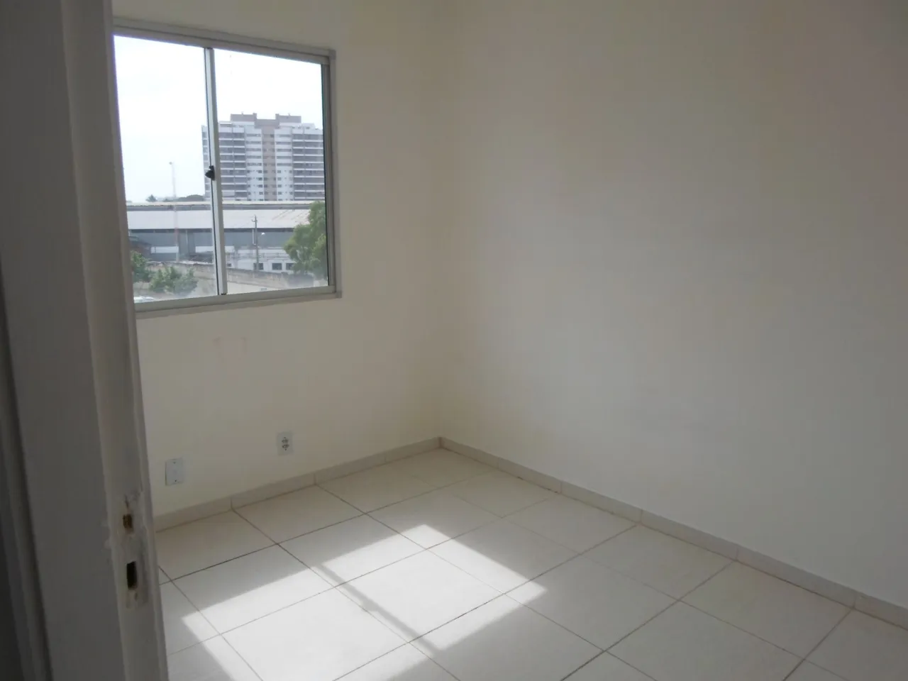 3-bedroom apartment with a separate, closed kitchen — photo 15