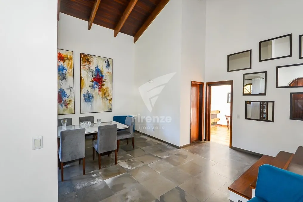 424 m² house with 3 en-suite bedrooms and 4 parking spots — photo 13