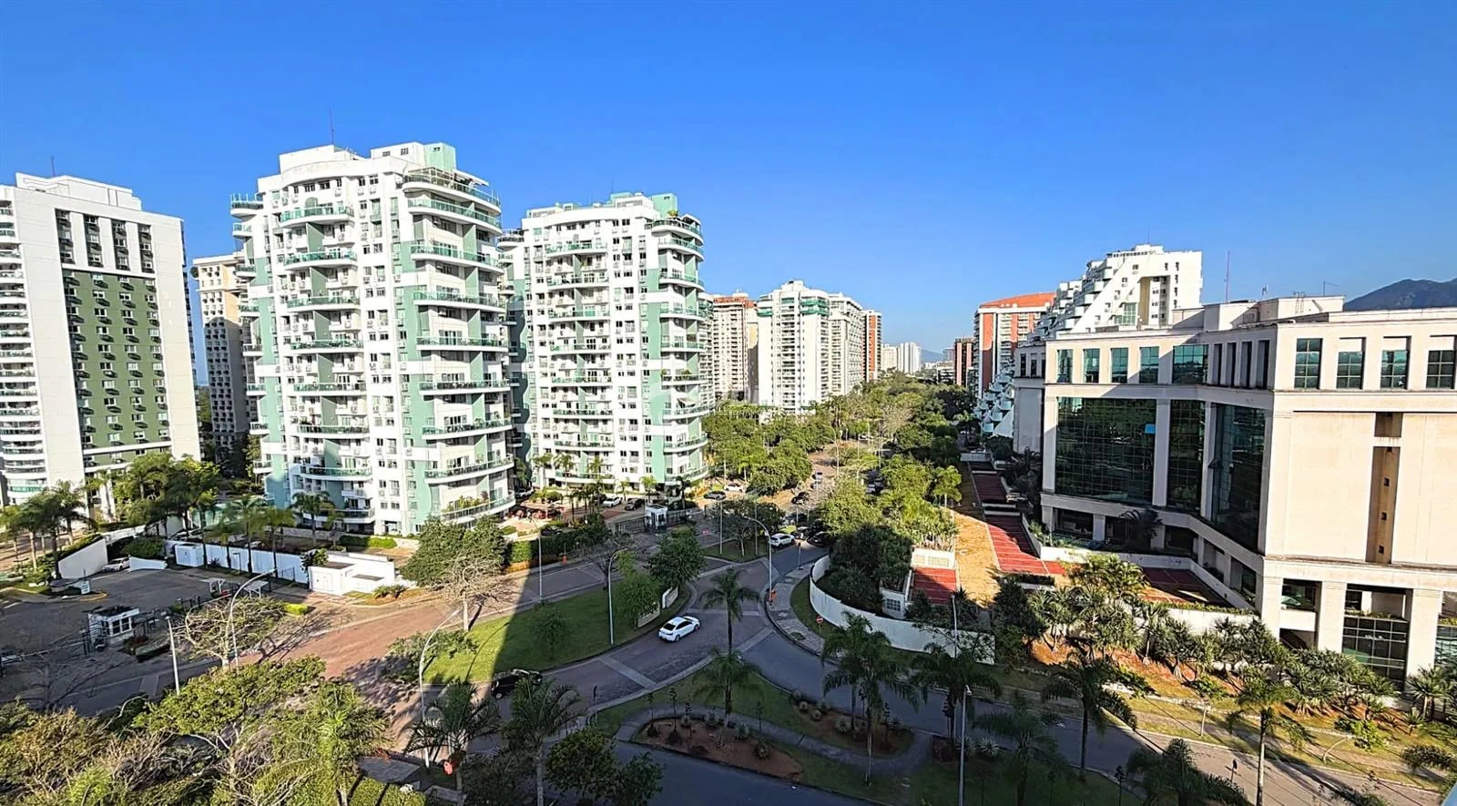 Apartamento mobiliado com 3 quartos e 168 m² — photo 25