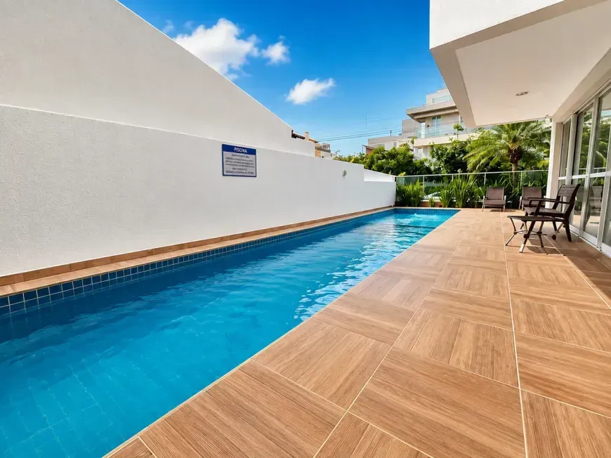 3-bedroom apartment in a building with a pool — photo 14