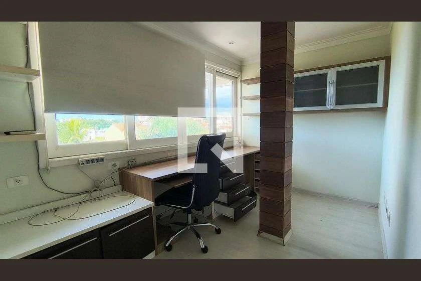 Condominium house with open-plan kitchen and 7 en-suites — photo 13
