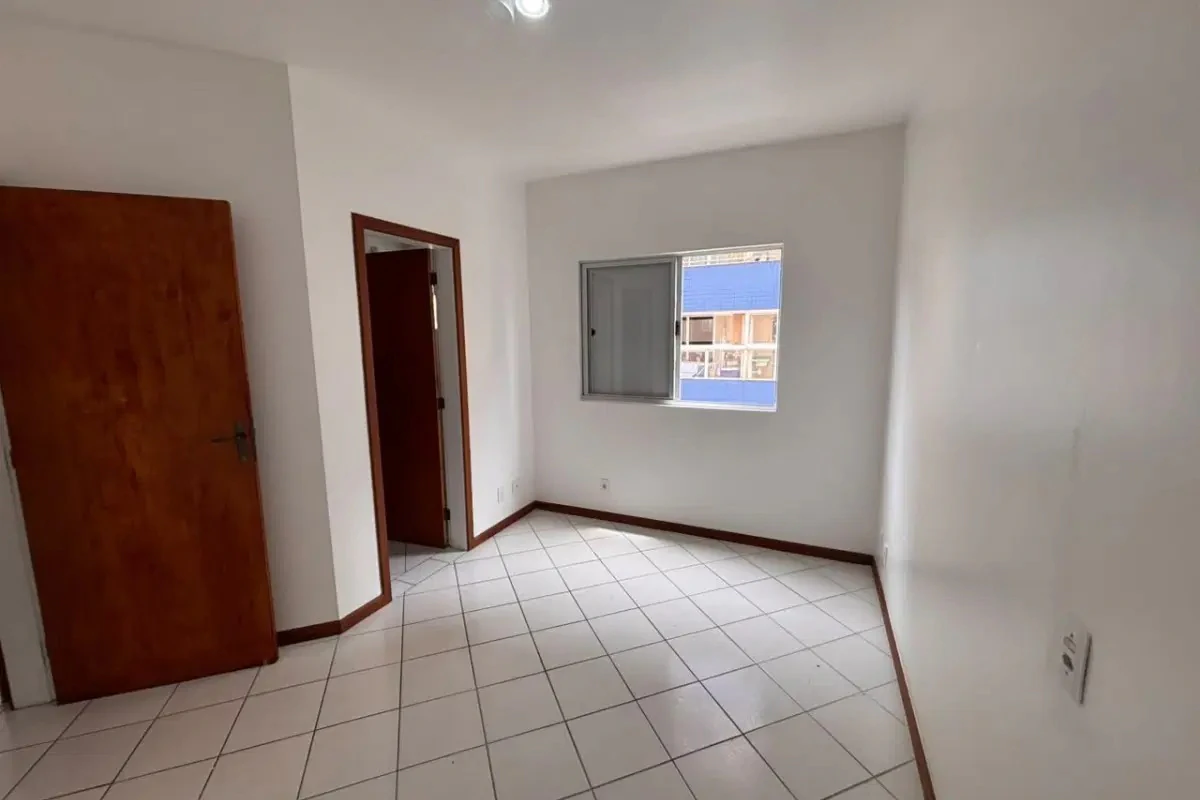 3-bedroom apartment, 1 with its own bathroom, 85 m² — photo 12