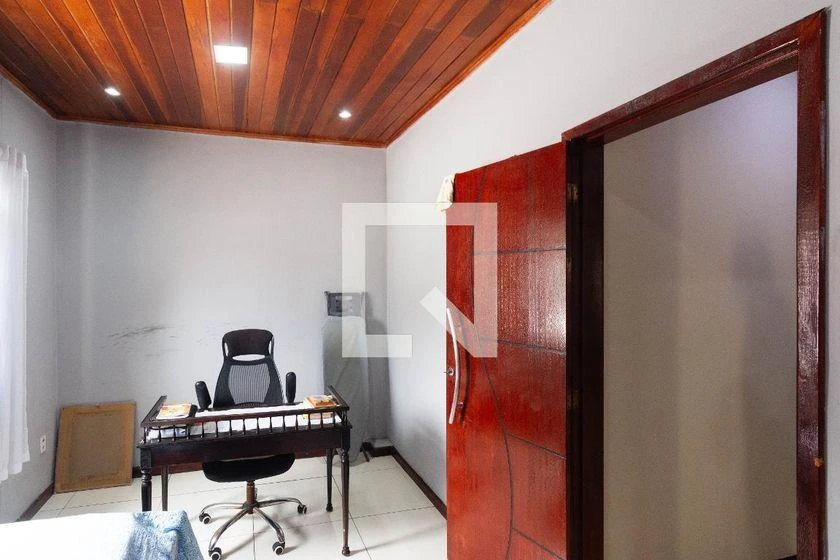 Casa de 5 quartos com espaço de home office — photo 28