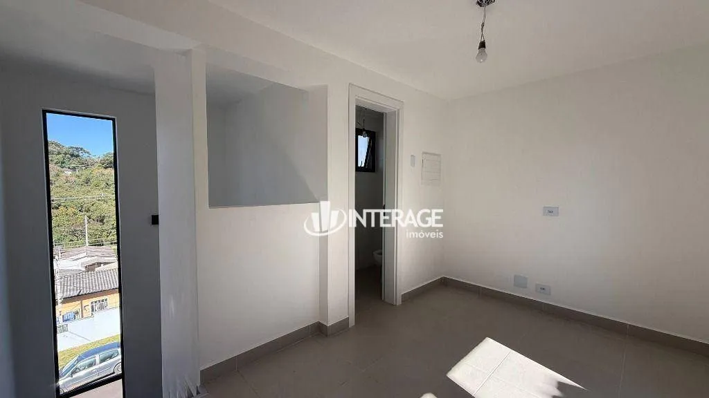 3-suite townhouse with private BBQ and garden — photo 24