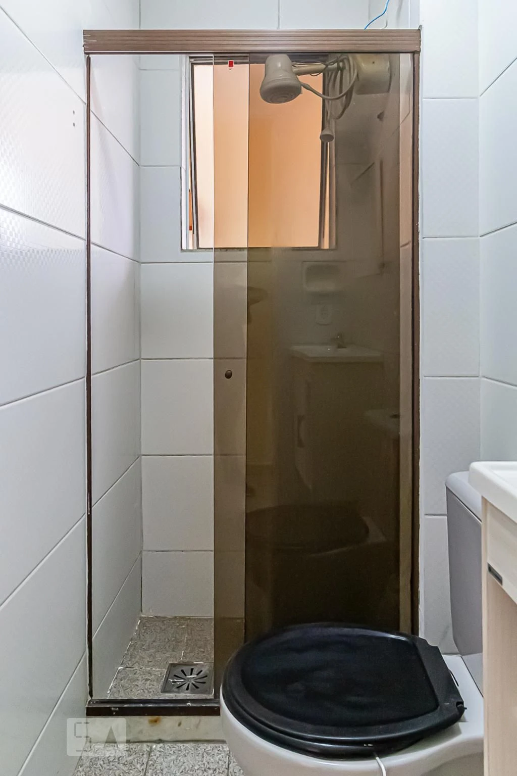 Unfurnished 2-bedroom apartment with a closed kitchen — photo 19