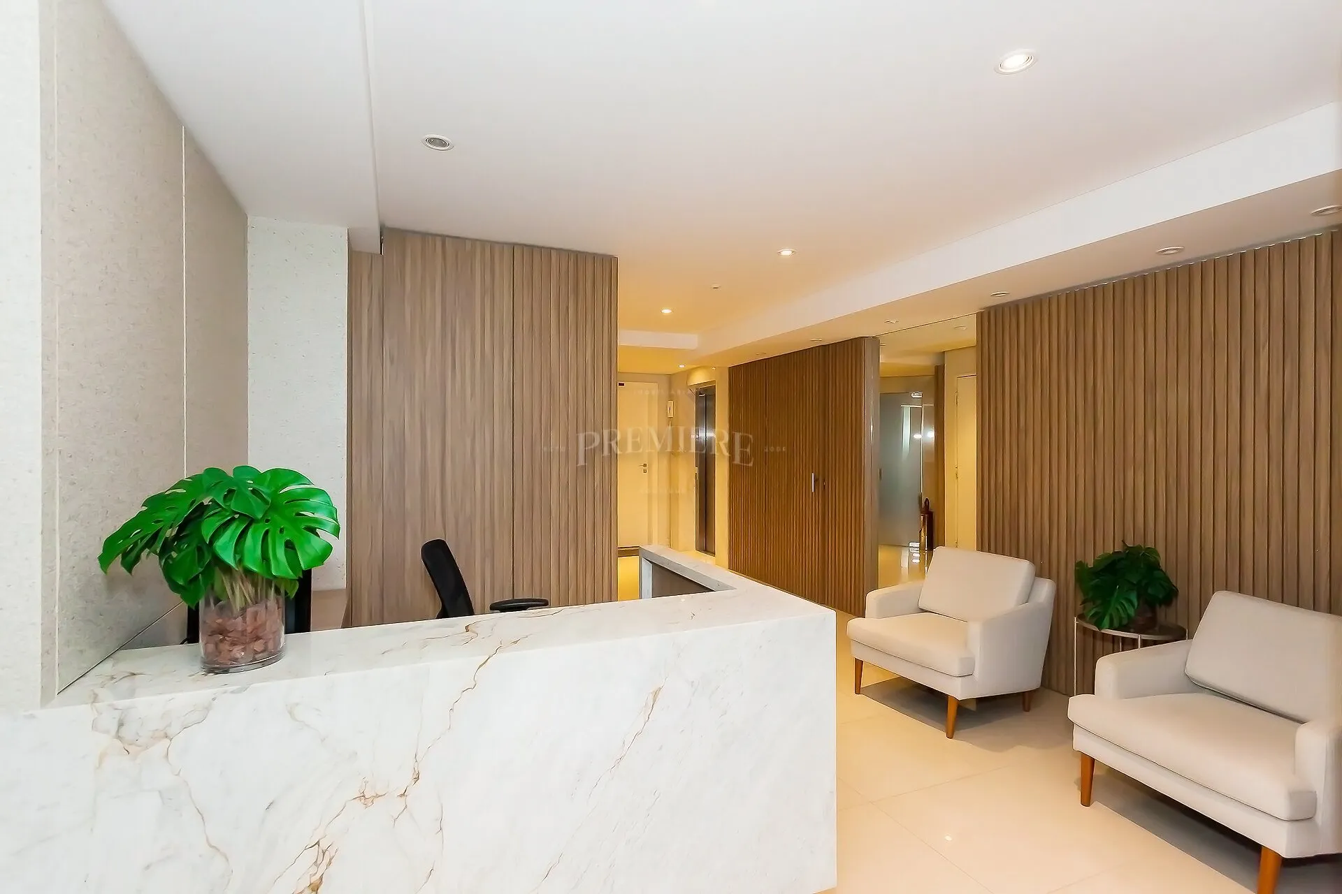 3-bedroom 180 m² apartment with 2 parking spots and garden — photo 35