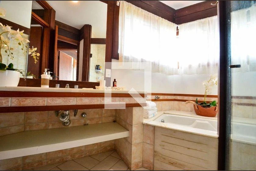 Ванна и 6 спален: дом 315 м² — photo 43