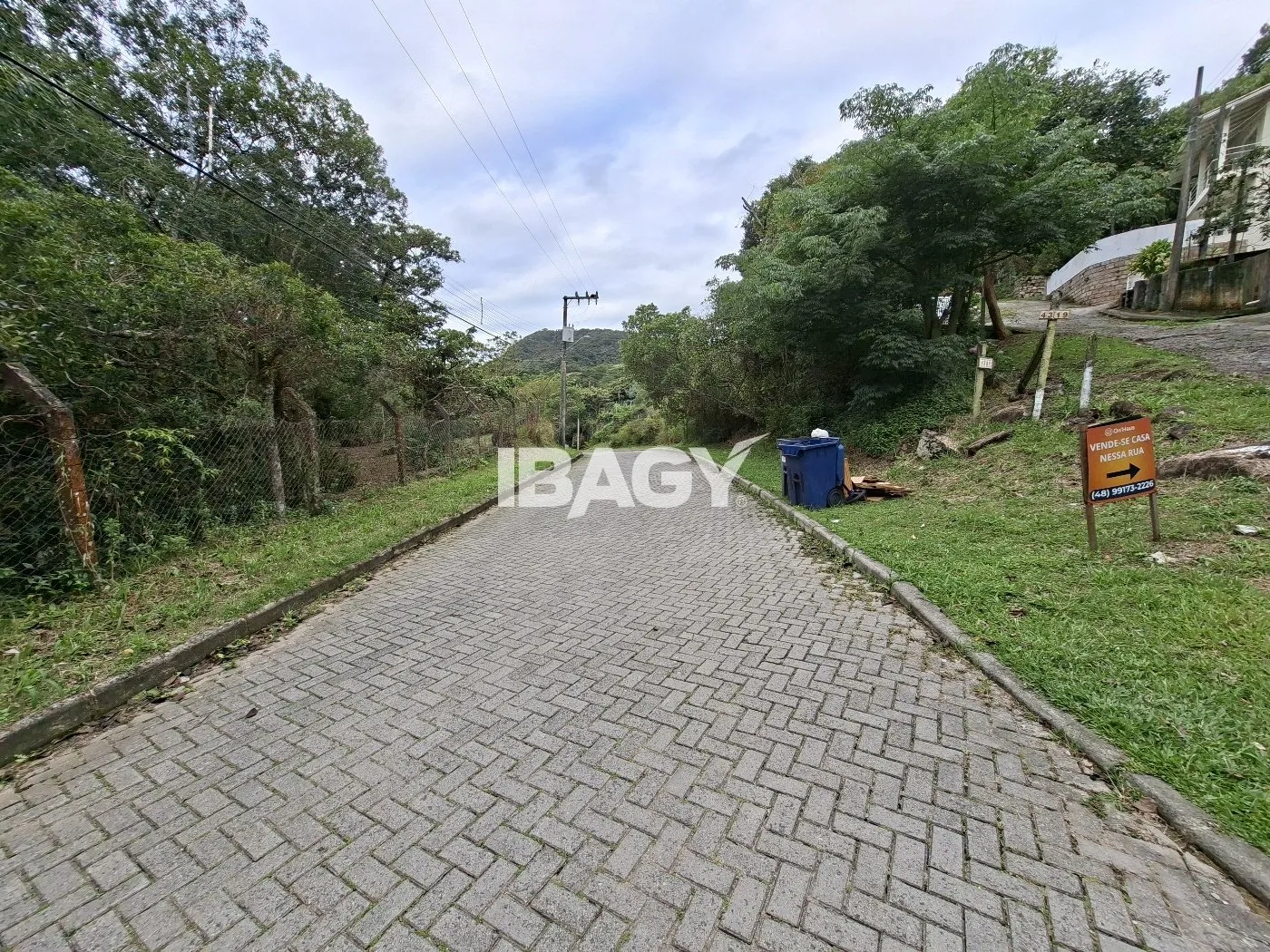 Furnished apartment, 50 m², with floor-to-ceiling windows — photo 23