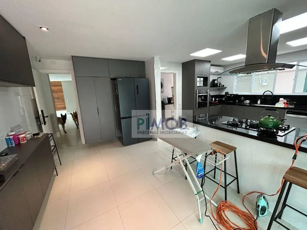 Casa mobiliada com 3 quartos e 5 banheiros, 550 m² — photo 17