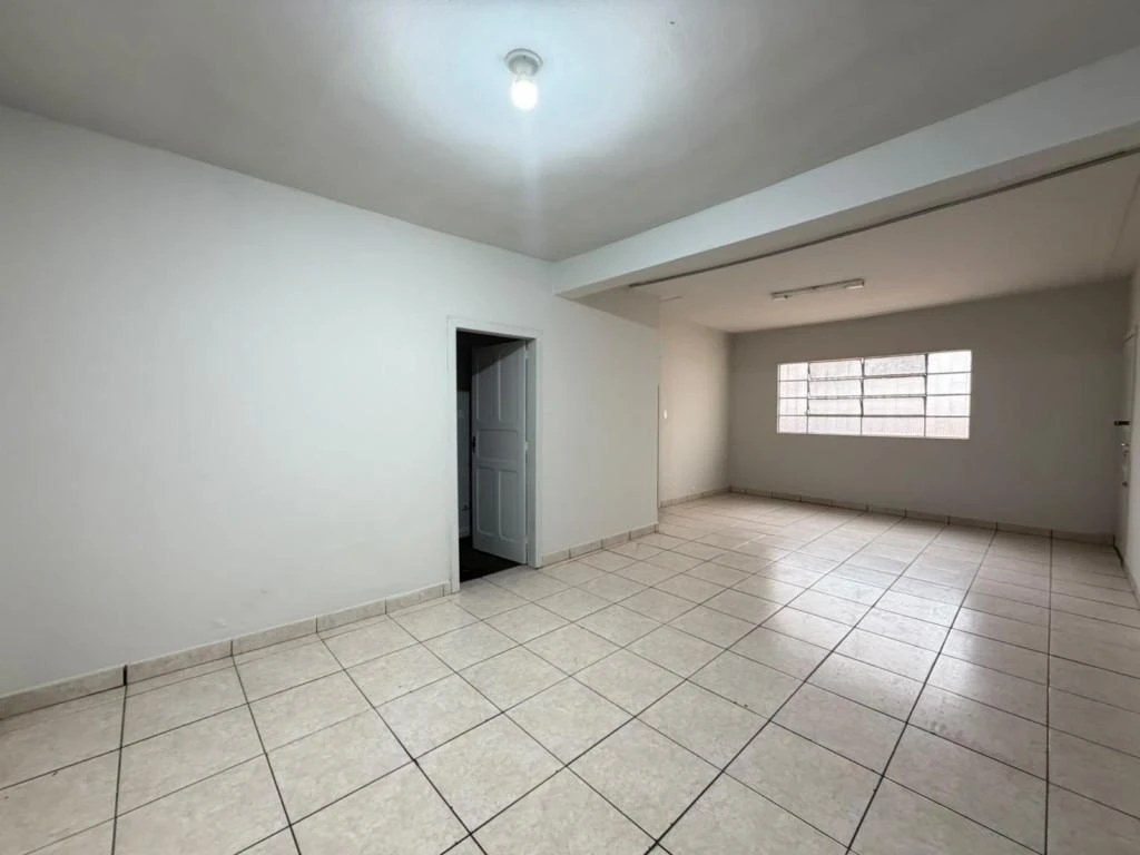 2-bedroom apartment with a bathtub — photo 12