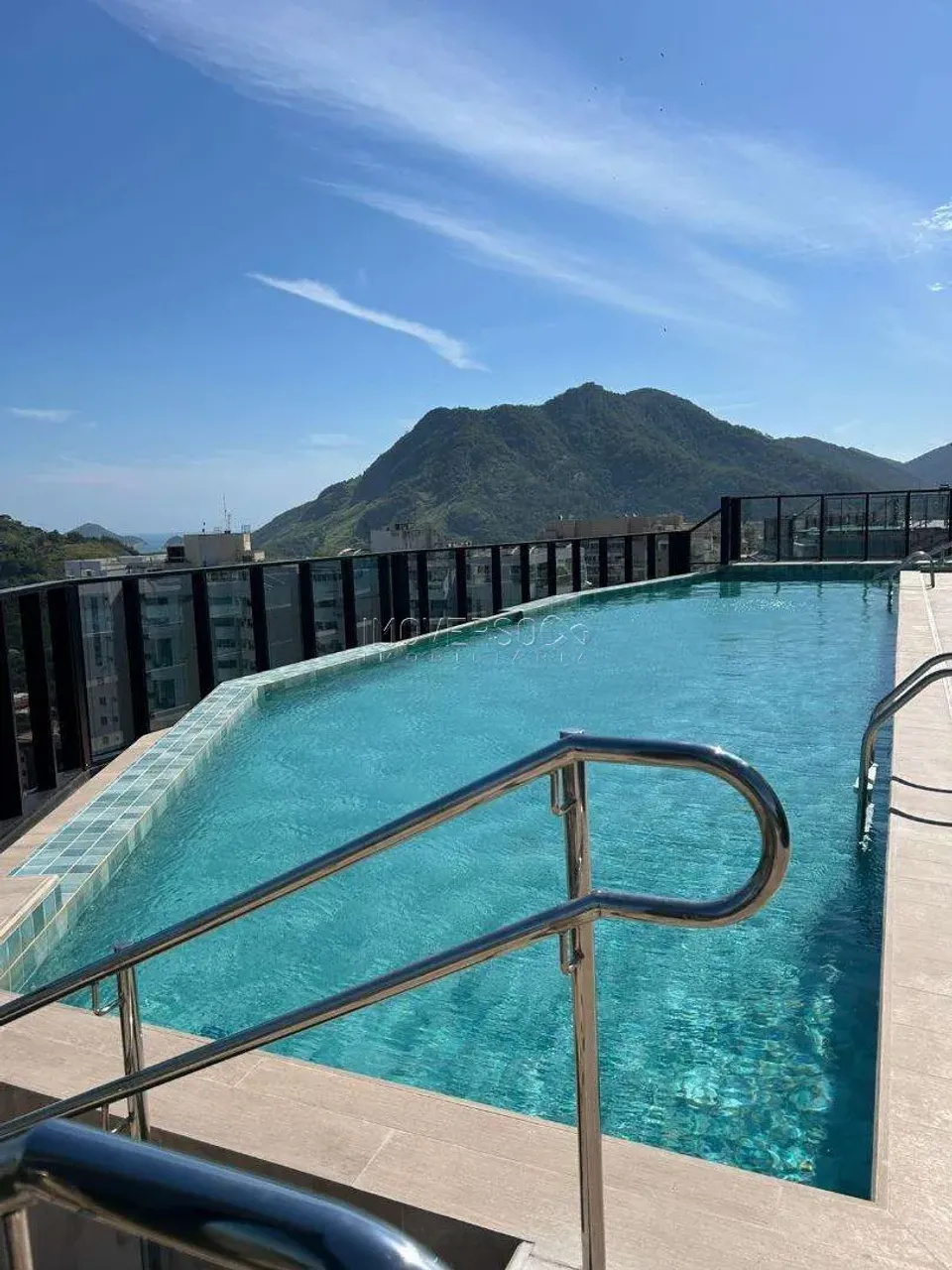 Glass-enclosed balcony in a 3-bedroom apartment, 120 m² — photo 20