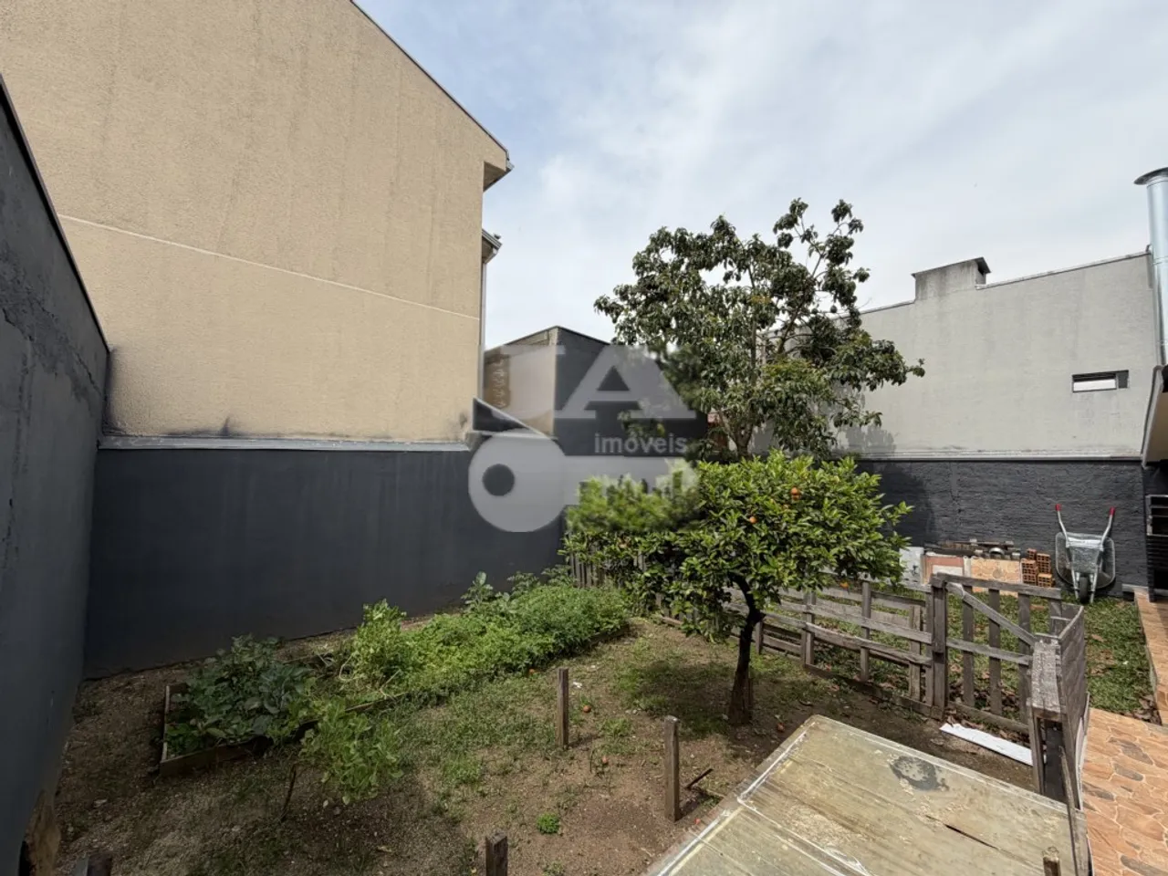 2-bedroom house with a grill on the balcony in Curitiba — photo 9