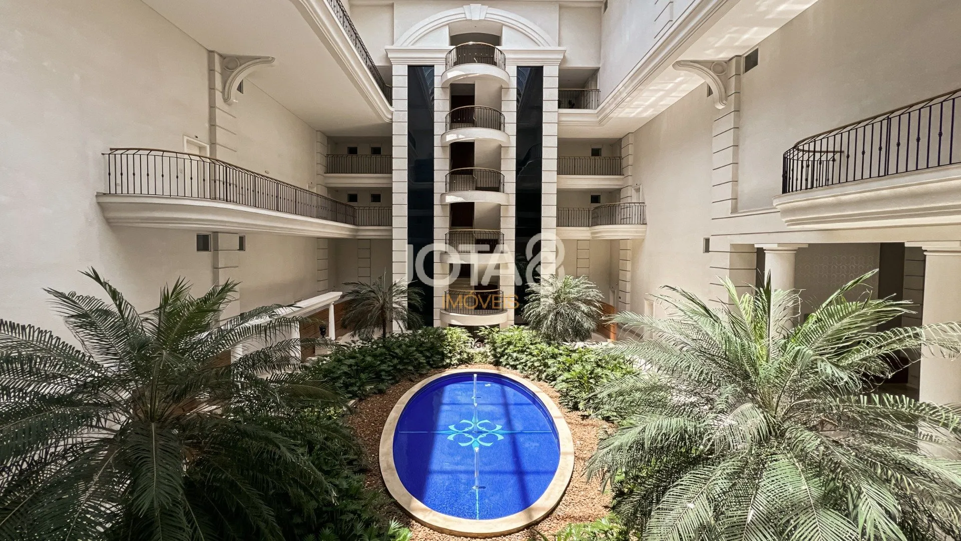 Apartamento con balcón y barbacoa privada — photo 22