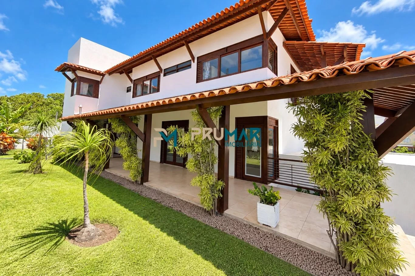 4 quartos e vista para a água: casa de 370 m² — photo 14