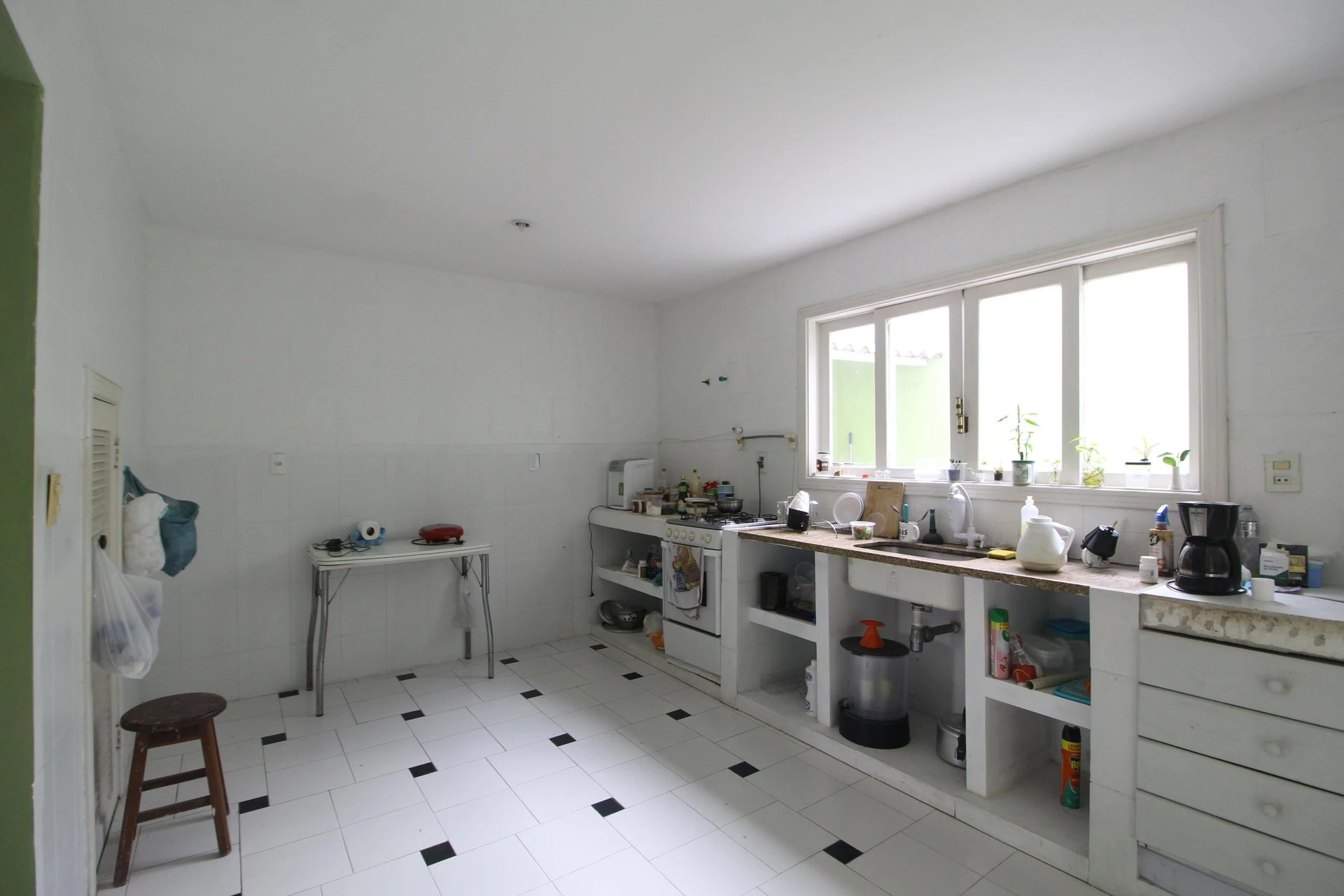 Furnished house with 4 bedrooms and private garden — photo 2