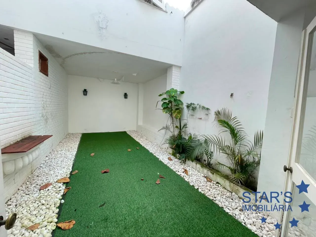 Будинок 250 м² із вікнами від підлоги до стелі — photo 7