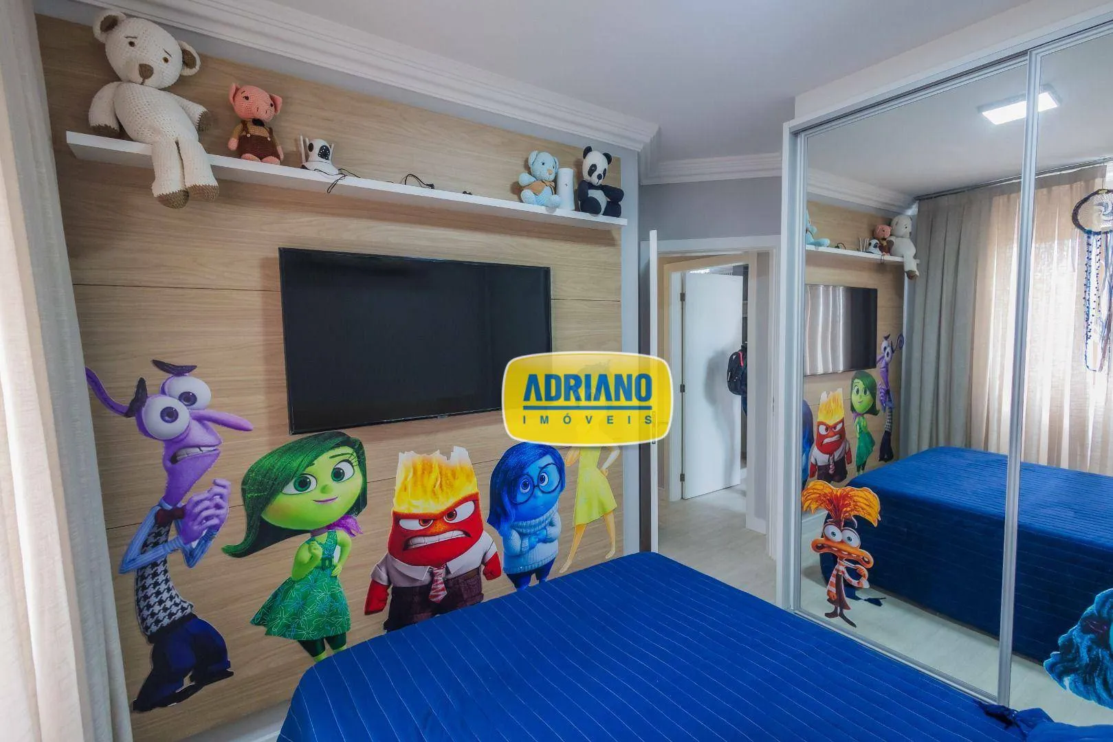 Furnished 4-bedroom apartment with open-plan kitchen — photo 25