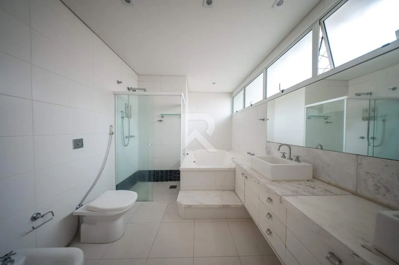 Casa com piscina, jardim e 4 quartos — photo 37