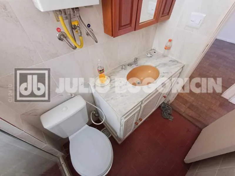 Departamento en piso 2 con ventanales de piso a techo — photo 14