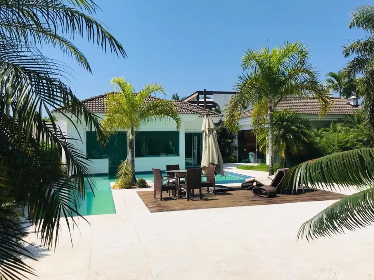 House with 5 bedrooms 5 bathrooms and 4 parking spaces — photo 6