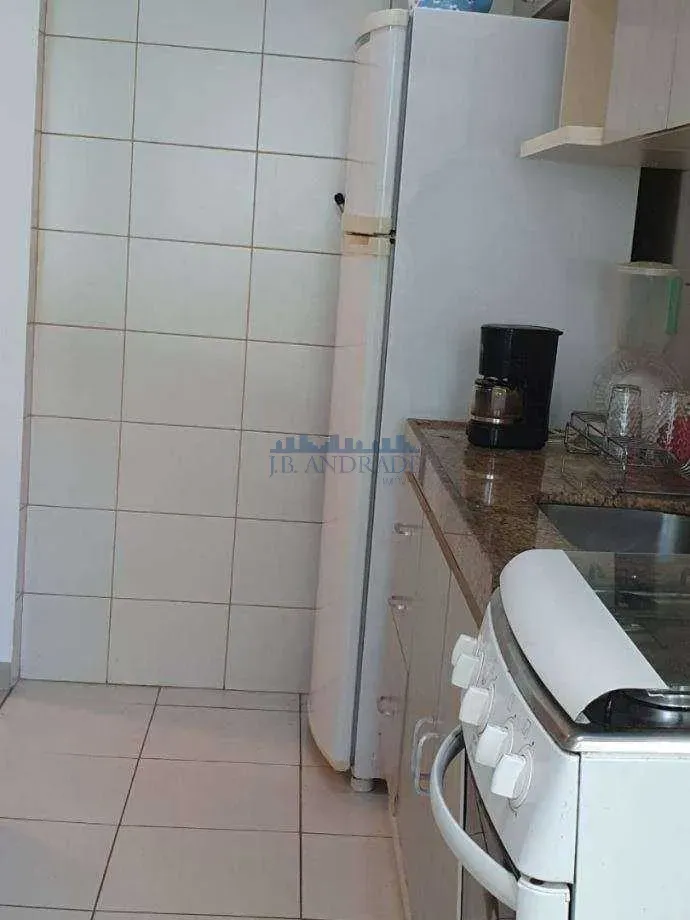 Furnished 2-bedroom apartment with a suite and balcony — photo 39