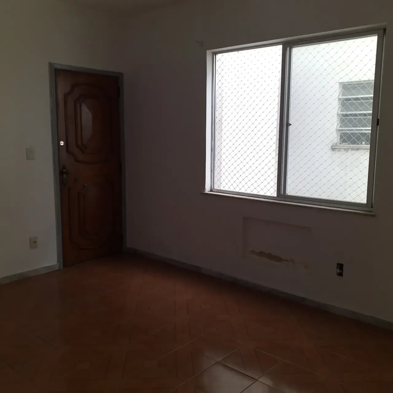 60 m² apartment with 2 bedrooms and a glass shower — photo 7