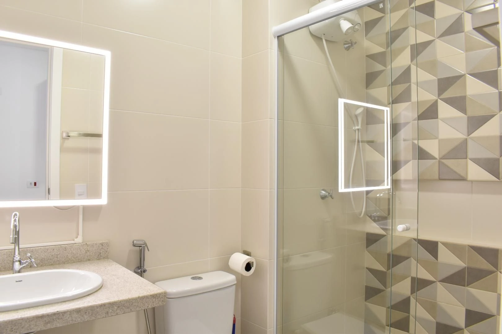 Студія 24 м² з пральною машиною та робочим місцем — photo 23