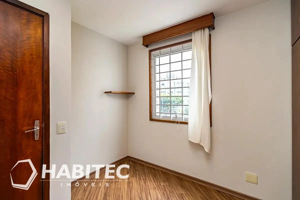 Квартира з 3 спальнями та дерев'яною підлогою або ламінатом — photo 22