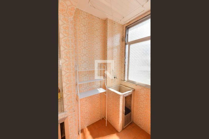 Departamento de 2 dormitorios con piso de madera o laminado — photo 10