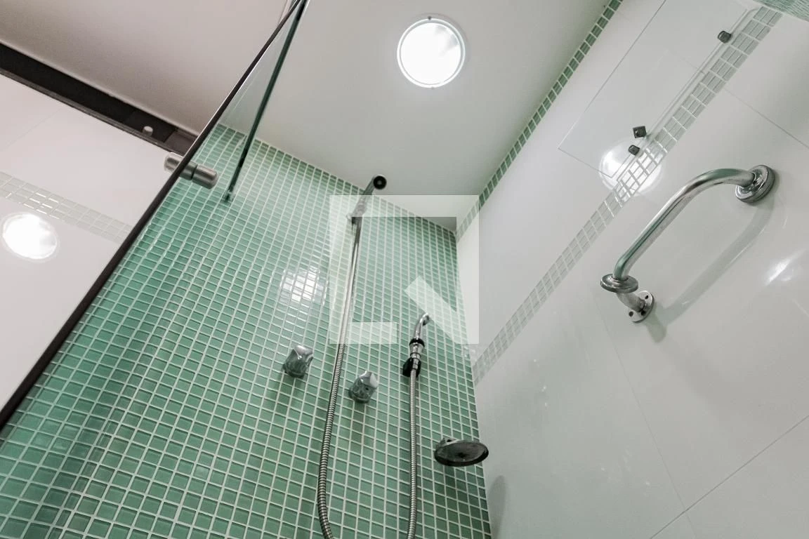 Apartment, 116 m², with wood or laminate floors — photo 42