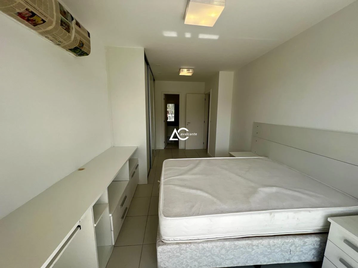 Casa de aluguel com 4 suítes e 270 m² — photo 18