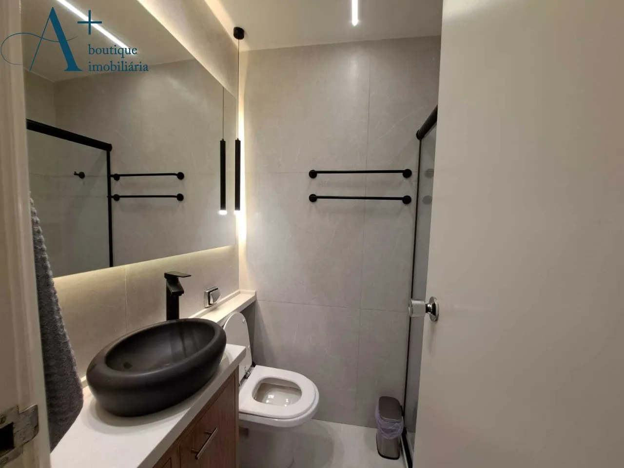 Apartamento de 160 m² con 4 dormitorios y pisos de madera — photo 9