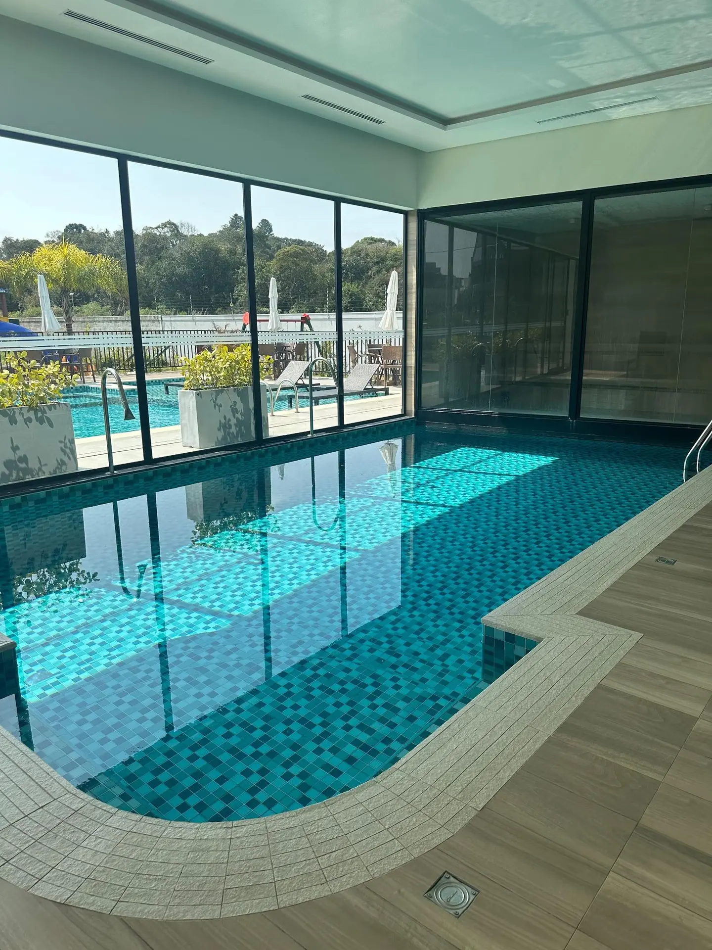 3-bedroom house with floor-to-ceiling windows in Curitiba — photo 12