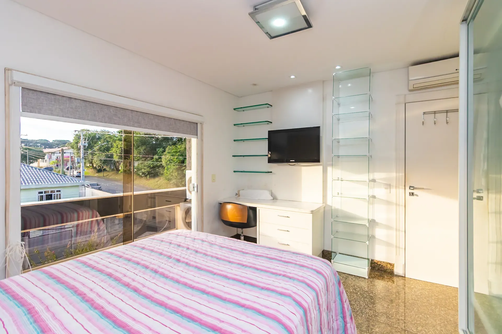 Furnished house with 3 bedrooms and 4 bathrooms — photo 24