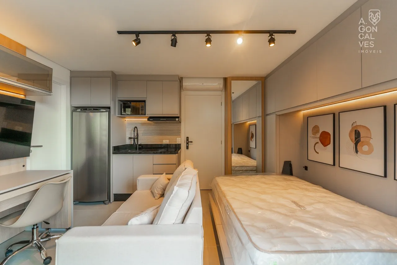 Furnished 37 m² apartment with 1 bedroom and glass balcony — photo 7