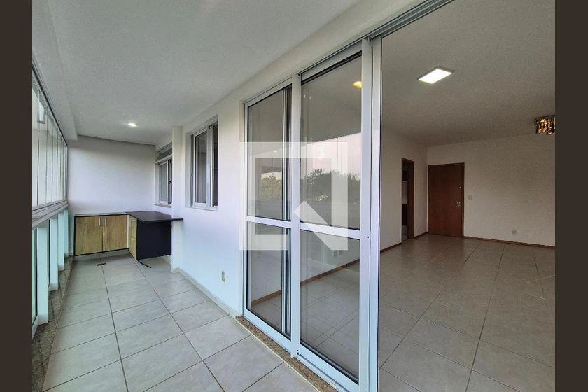 Apartment, 133 m², with a glass-enclosed balcony — photo 4