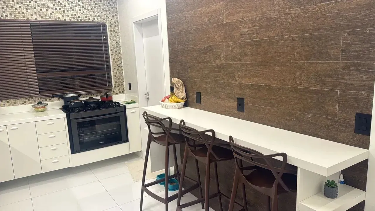 Furnished house with 5 bedrooms and an open kitchen — photo 2
