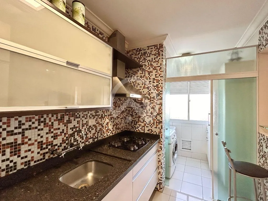 Квартира 67 м² з балконом із грилем та заскленим балконом — photo 16