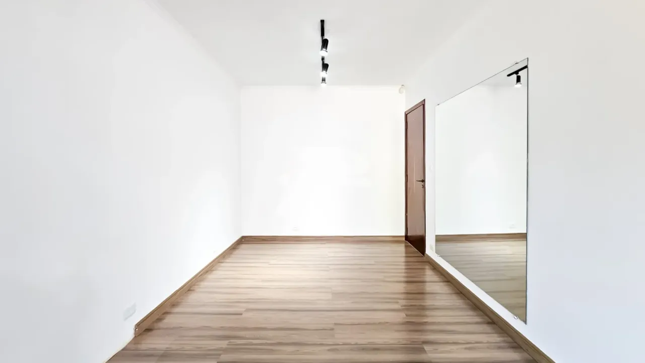 House with 2 bedrooms and a built-in balcony grill — photo 17