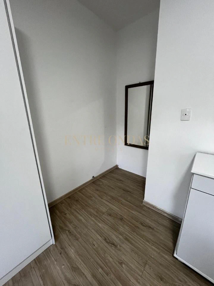 Furnished 2-bedroom apartment with 3 bathrooms — photo 9