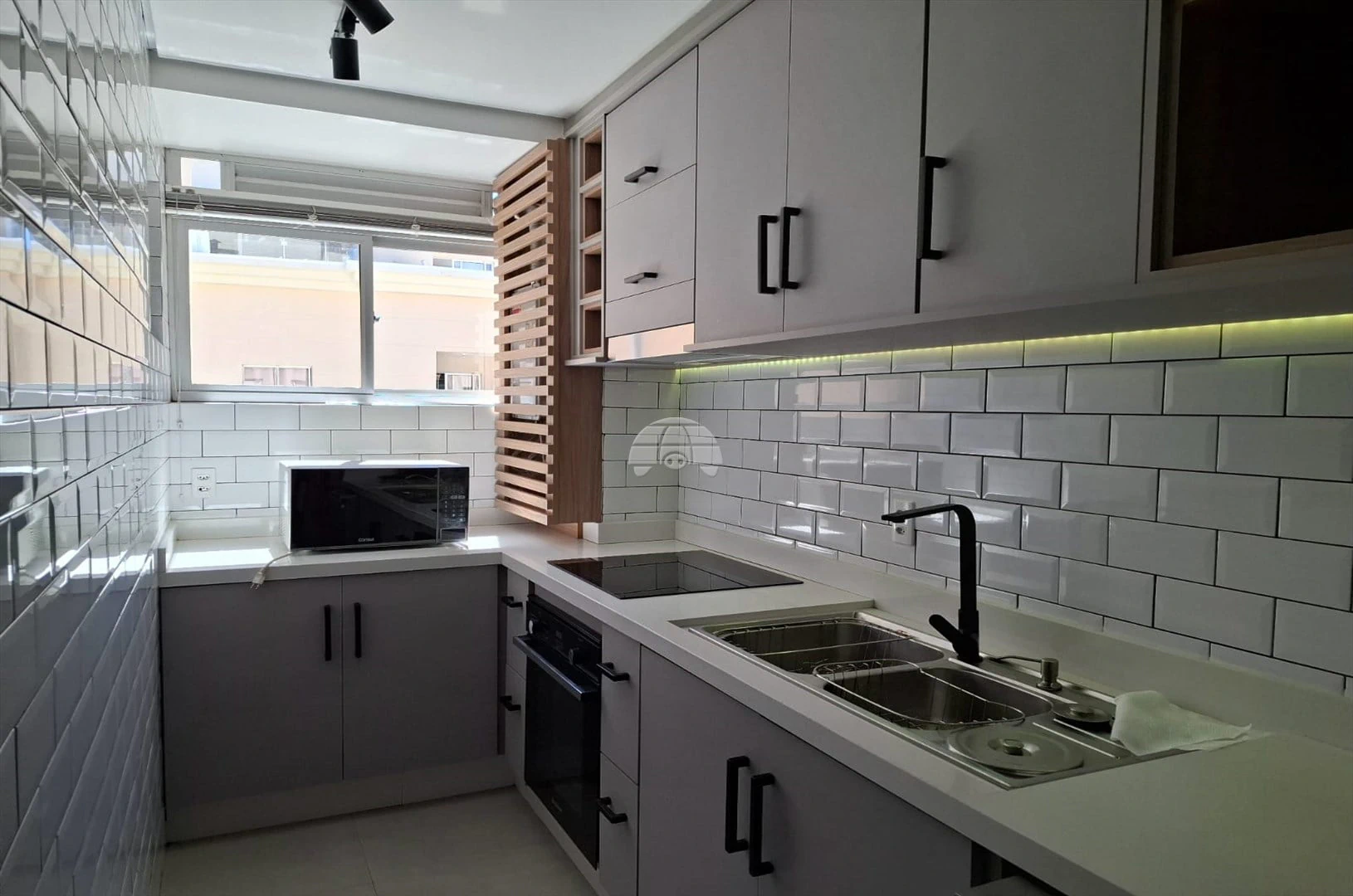 Furnished 3-bedroom apartment with integrated kitchen — photo 8