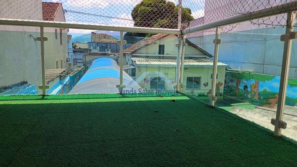 Casa de 4 quartos com 540 m² e varanda — photo 19