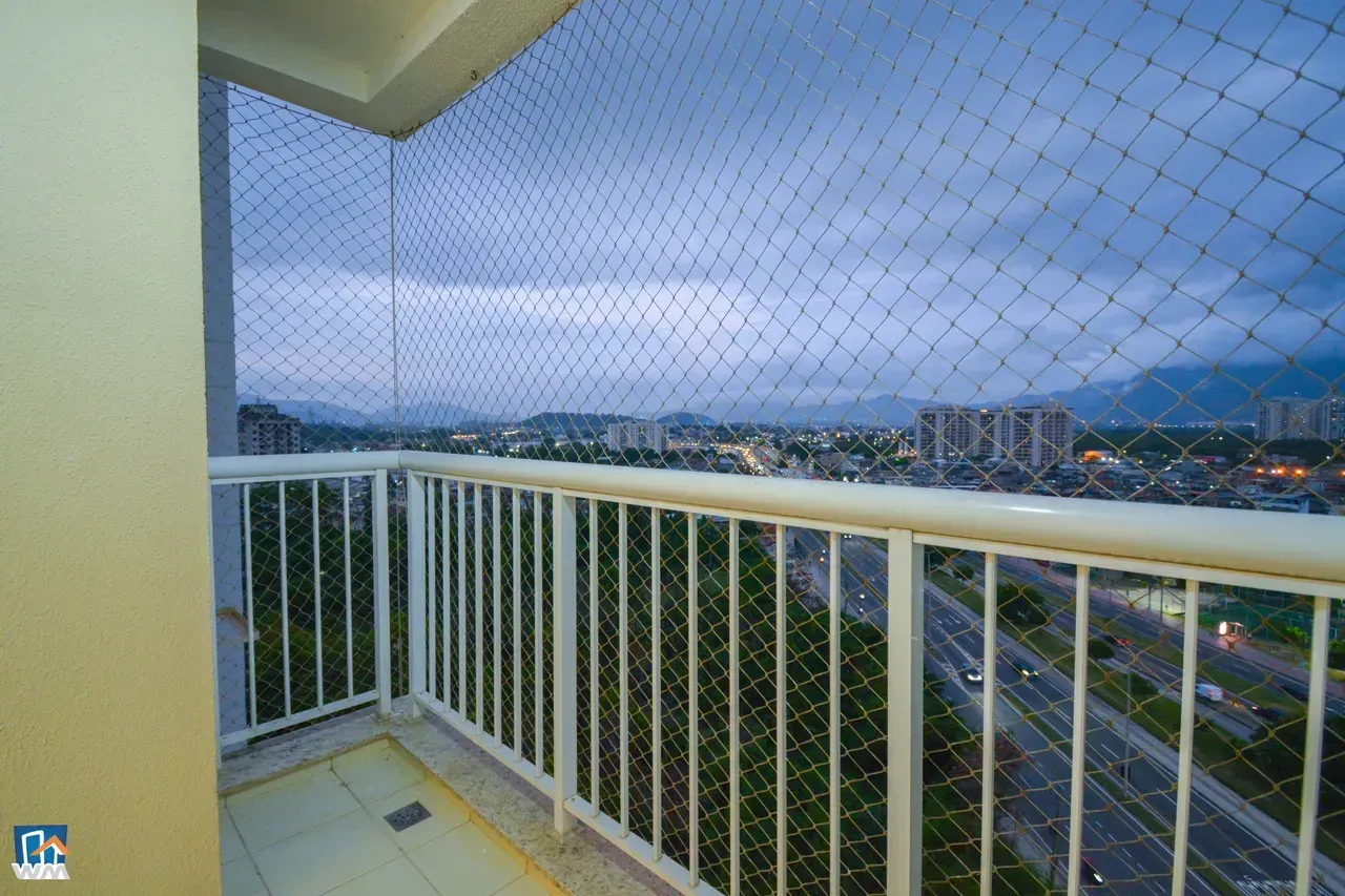 2-bedroom apartment with 1 bath and parking spot — photo 3