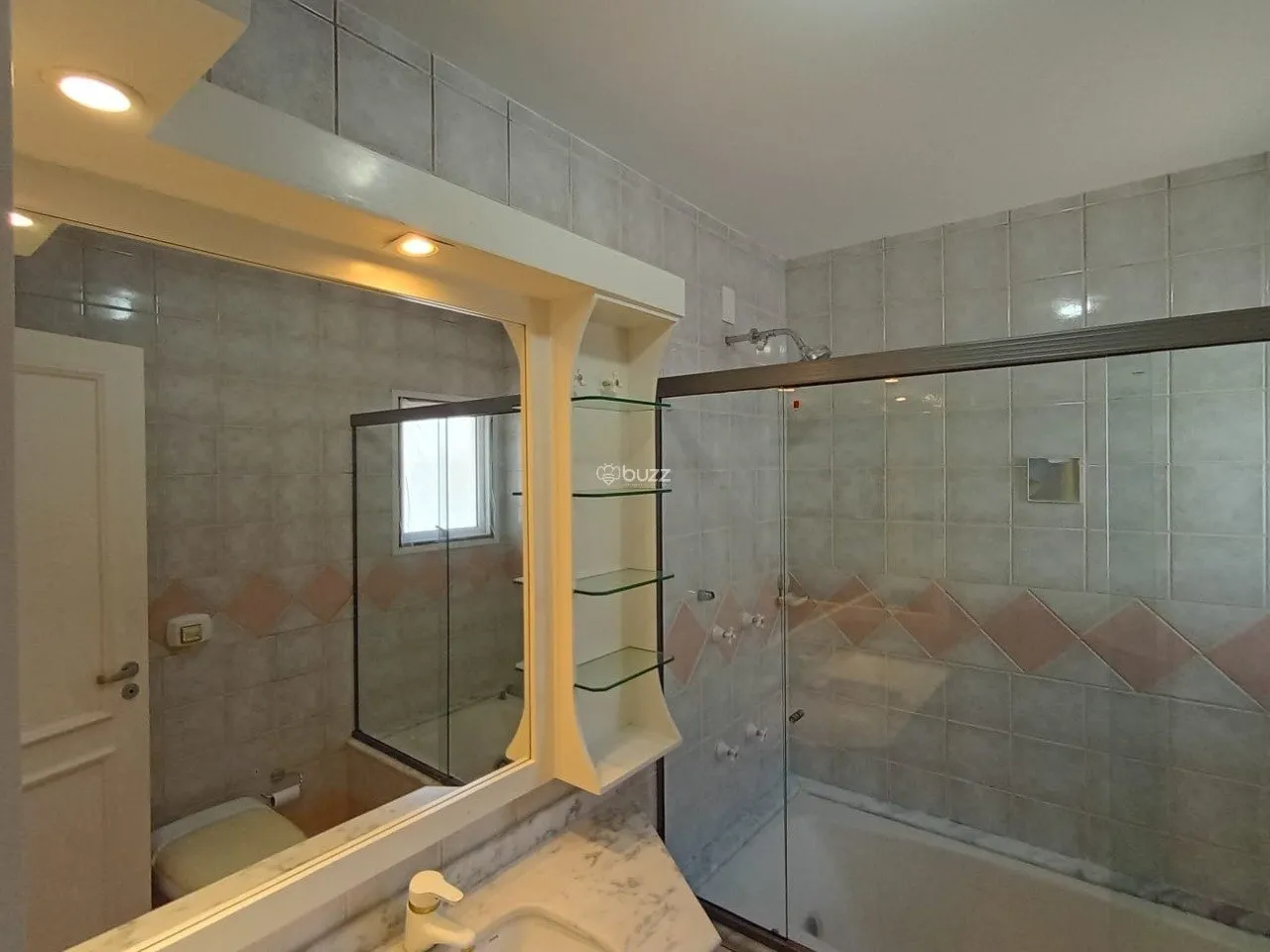 House with 4 en-suite rooms and 6 bathrooms, 301 m² — photo 56
