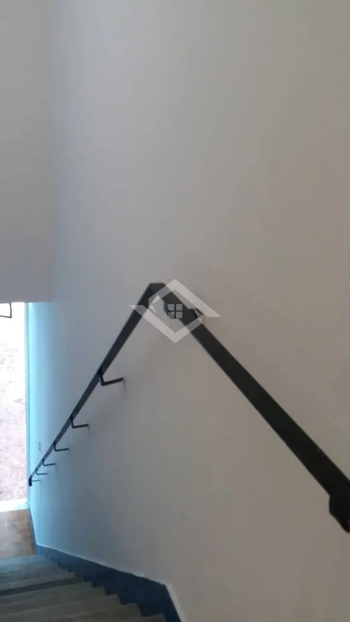 House with 3 bedrooms and 2 bathrooms with a balcony — photo 11