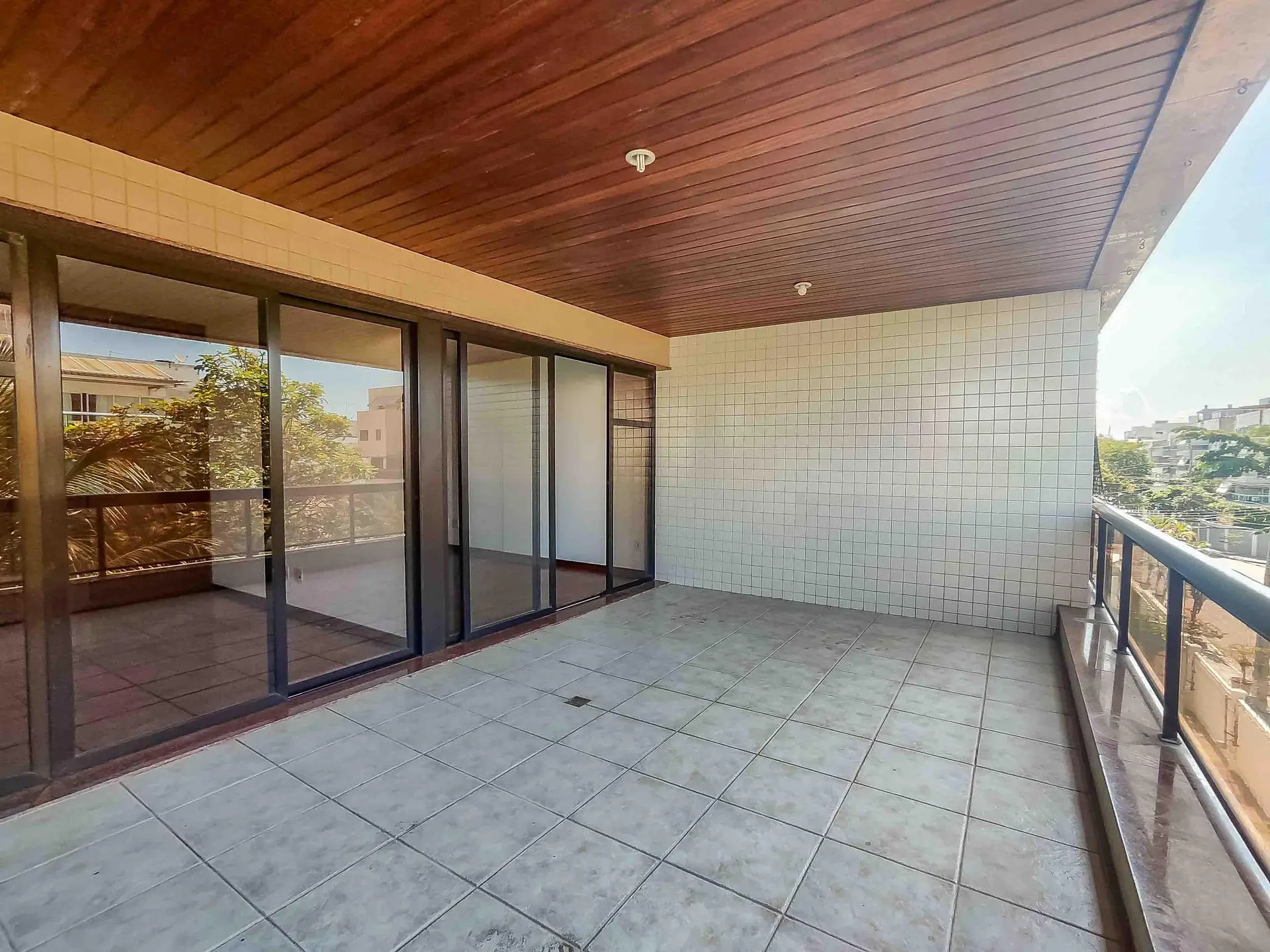 Apartamento sem mobília com 3 quartos e área de lavanderia — photo 28