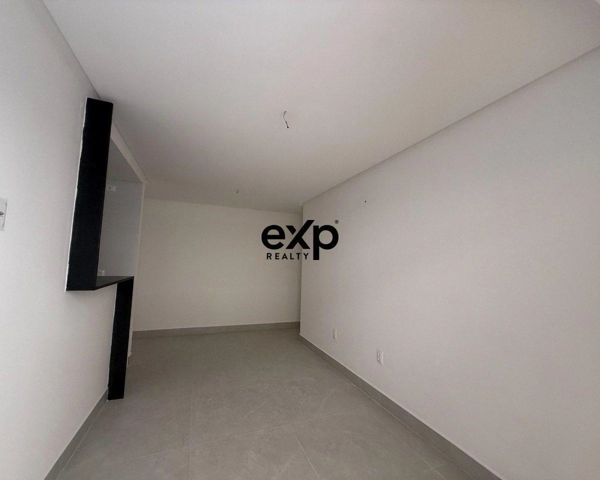 3-bedroom apartment, 2 with their own bathrooms, 76 m² — photo 33