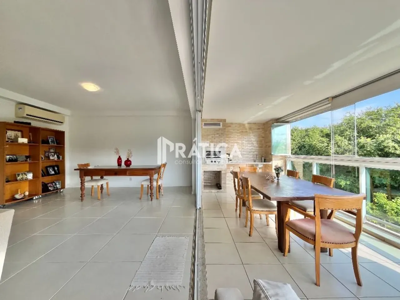 Unfurnished 4-bedroom apartment with balcony grill — photo 7