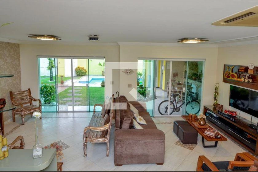 380 m² house with 4 bedrooms and air conditioning — photo 43
